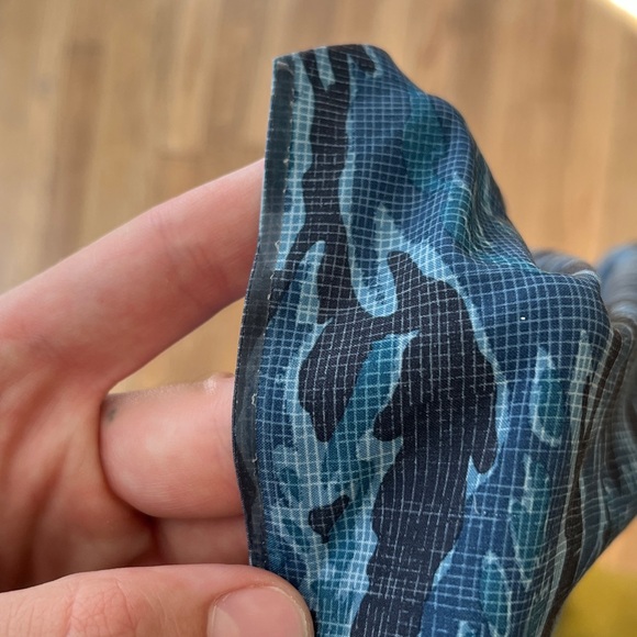 Men’s LuLu Lemon Shorts - Picture 2 of 5